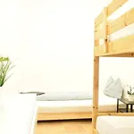 Big Wilten With Free Parking- And Peaceful Apartment *