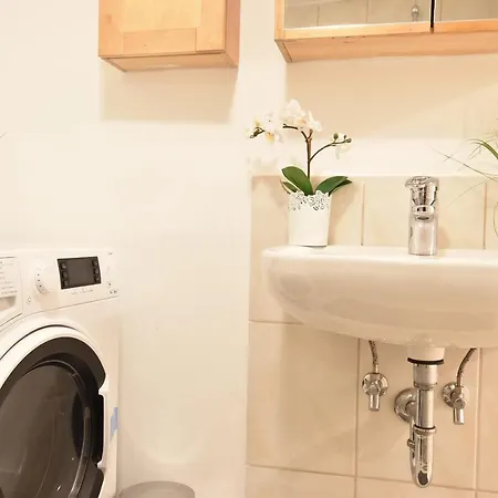 Big Wilten With Free Parking- And Peaceful Innsbruck