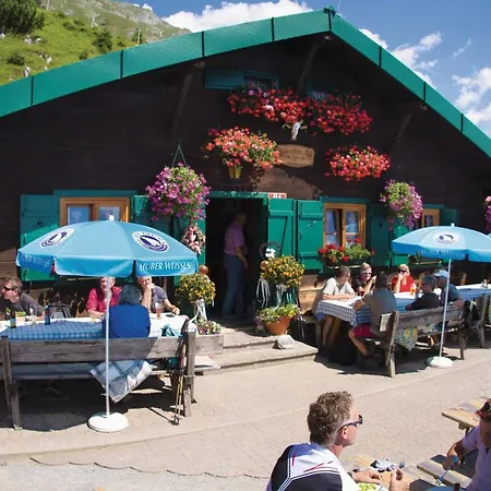 Big Wilten With Free Parking- And Peaceful Innsbruck