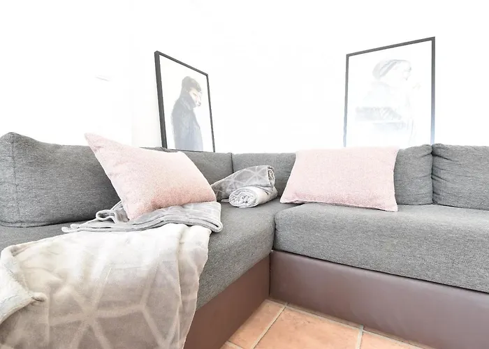 アパート Big Wilten With Free Parking- And Peaceful