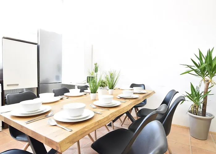 Big Wilten With Free Parking- And Peaceful Innsbruck